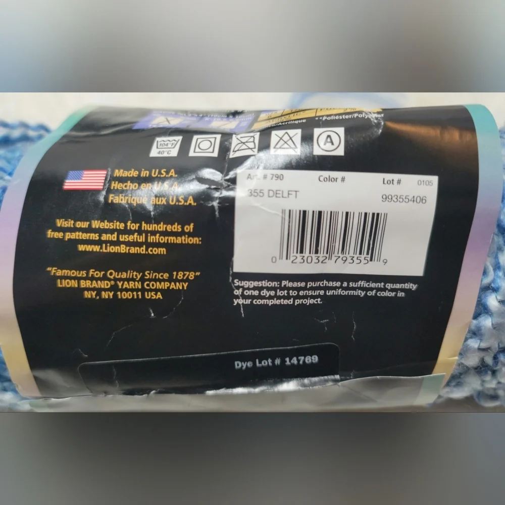 Bundle of #5 Bulky Yarn Multi-Color Lot Knitting Crochet Crafts 17 Skeins Chunky - Picture 11 of 16